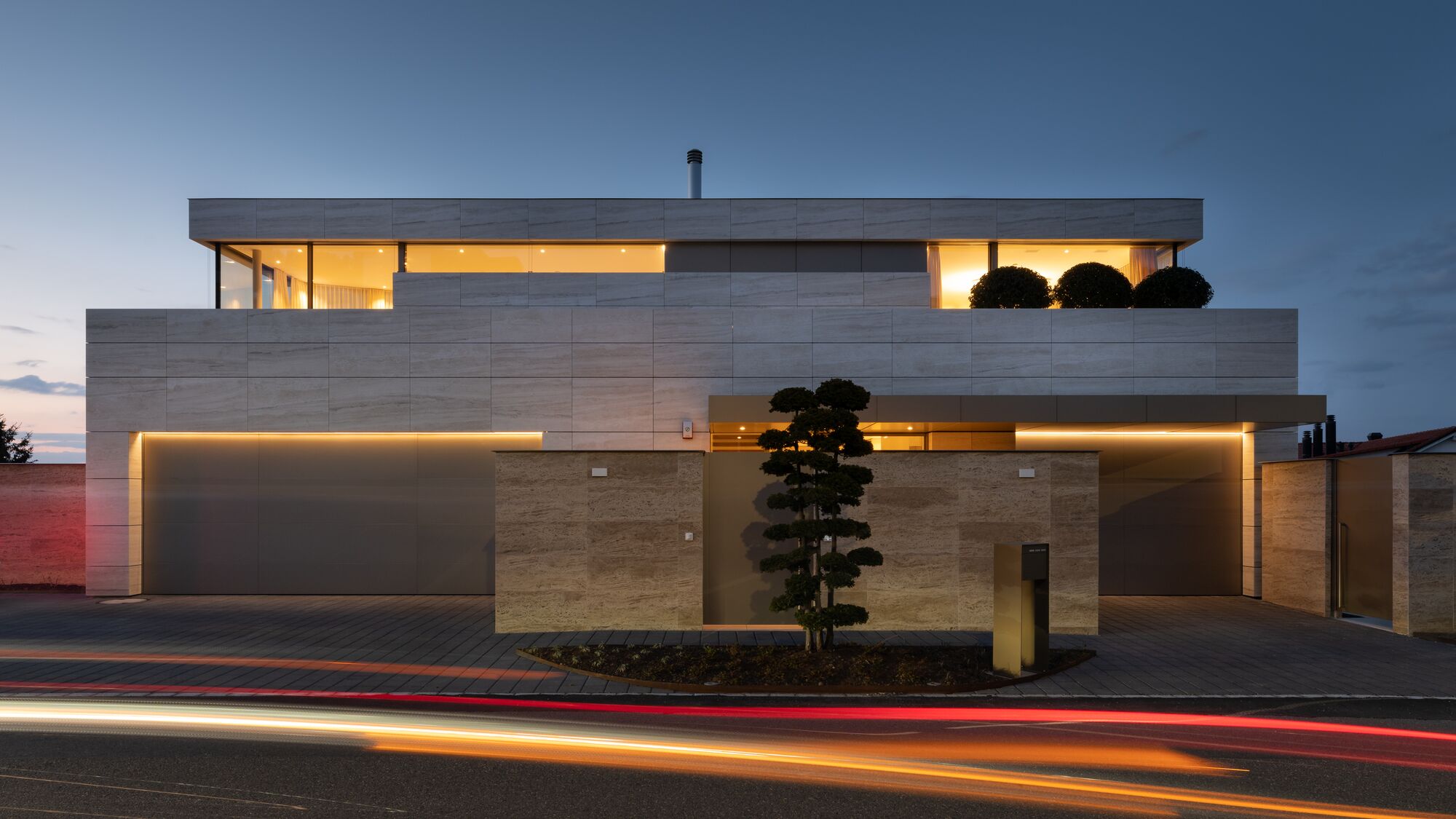 Design Villa mit atemberaubendem Panoramaseeblick