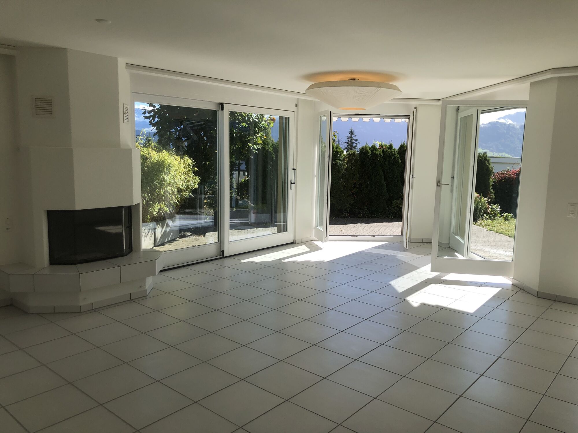 Das perfekte Haus für Familien mit unverbaubarer See- und Bergsicht