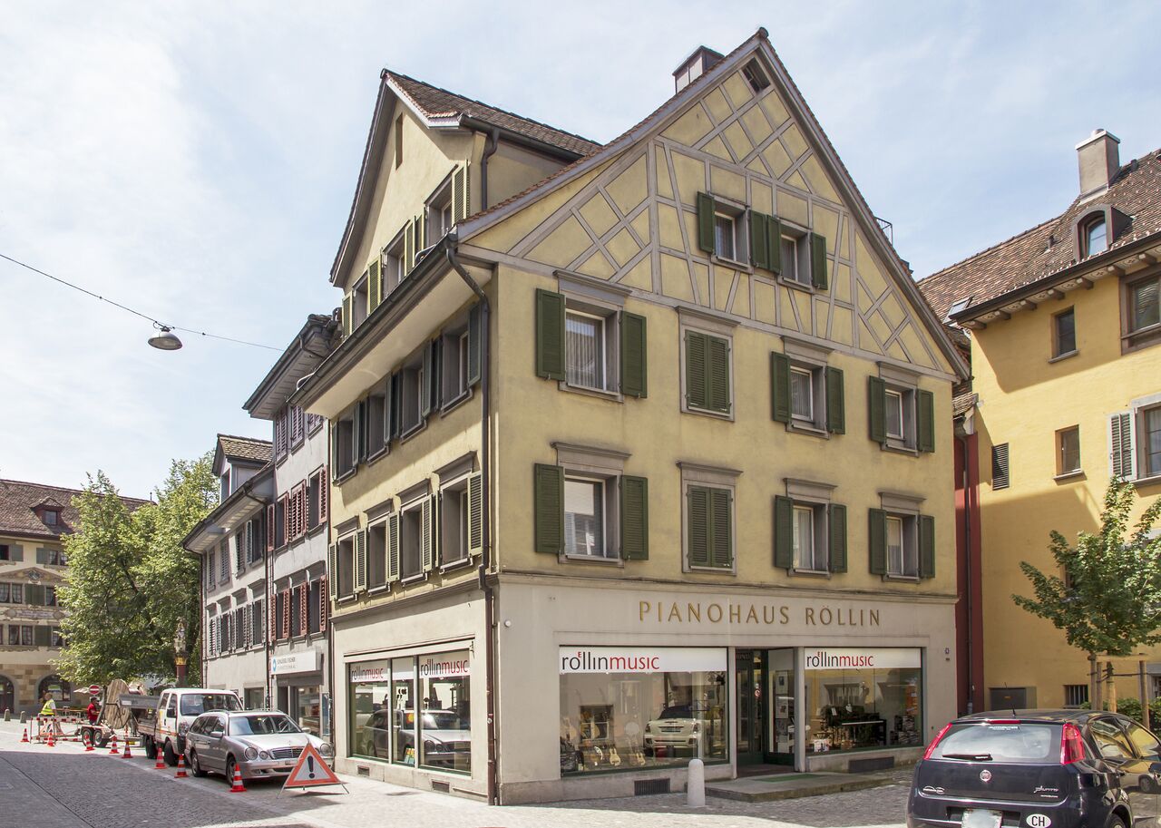 Spacious, centrally located residential and commercial
