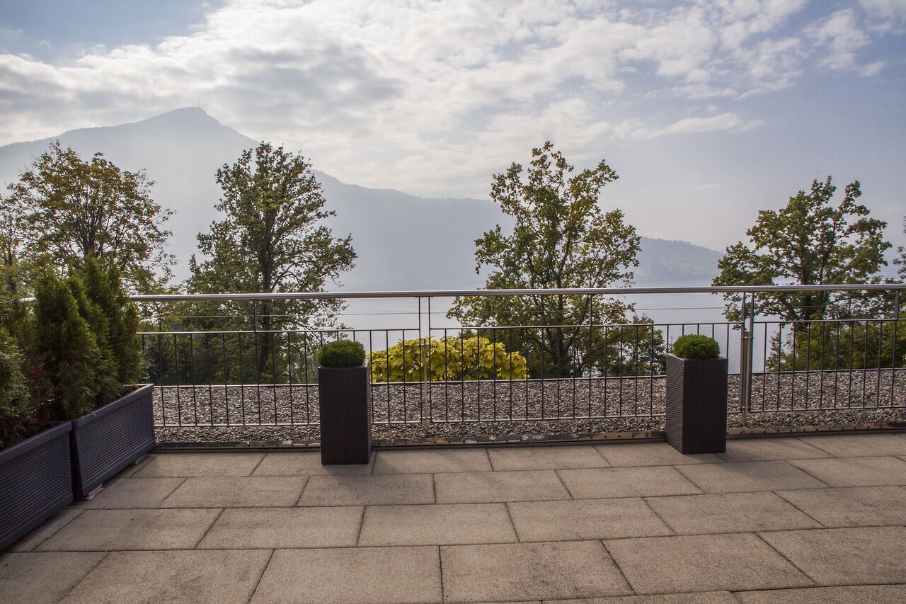 Modern 194 m2 Terrace Apartment with beautiful Lake View